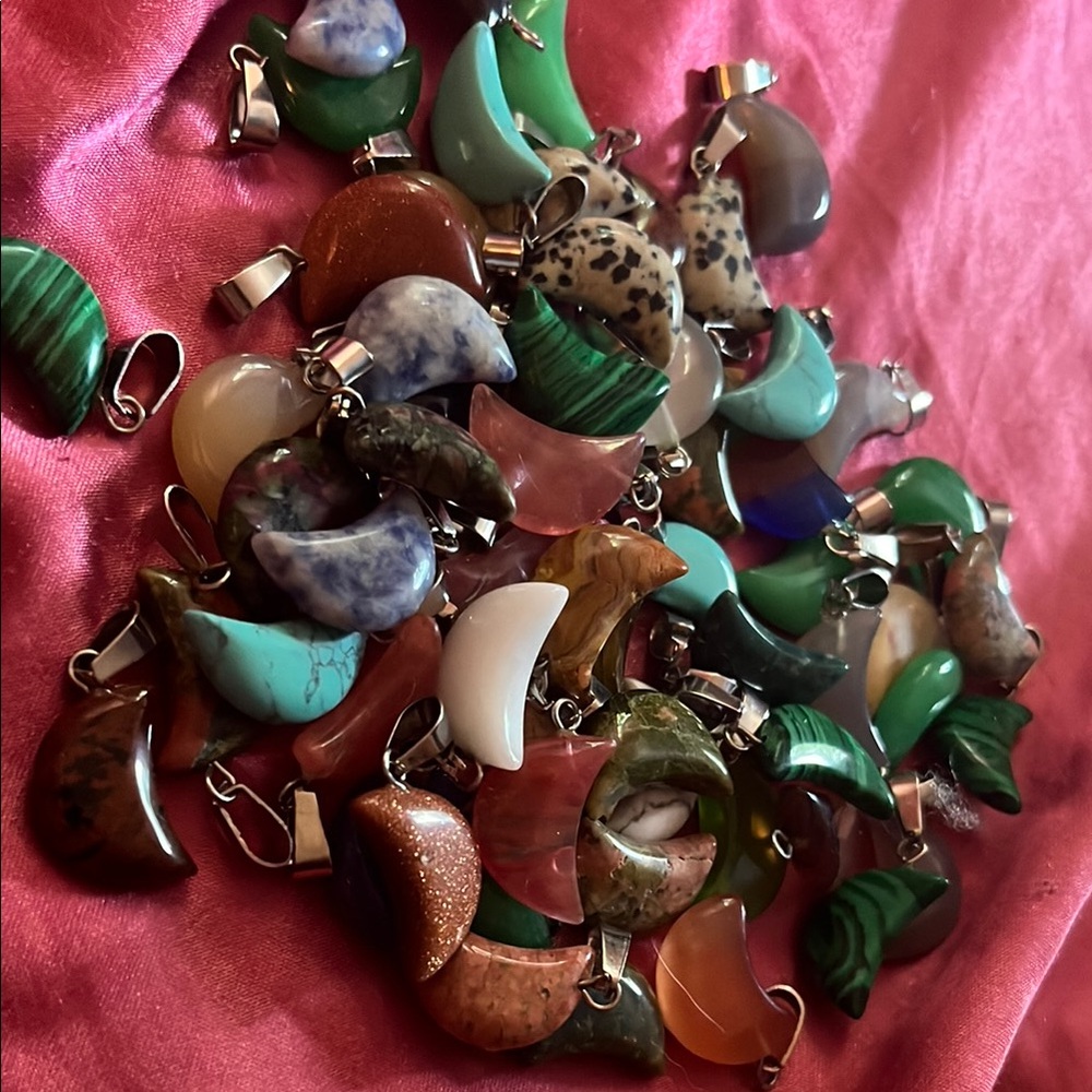 20 Assorted Gemstone Crescent Pendant Set